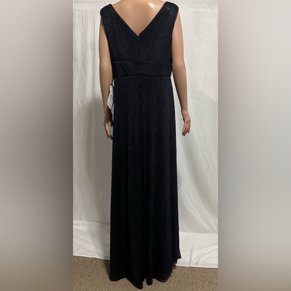 R & M Richard Plus Size Long Embellished Metallic Dress 3138 Size 18 - Picture 7 of 10